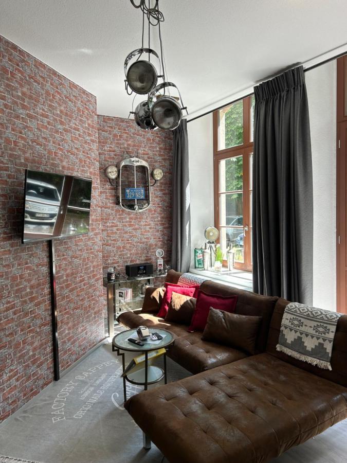 Ruhige Wohnung Im Fabrikstil In Chemnitz Exterior photo